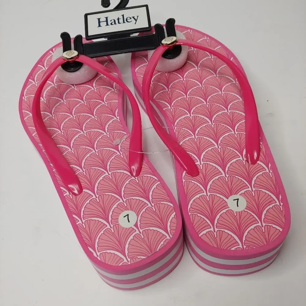 NWT Hatley Flip Flops - Coral Fans, Size 7
